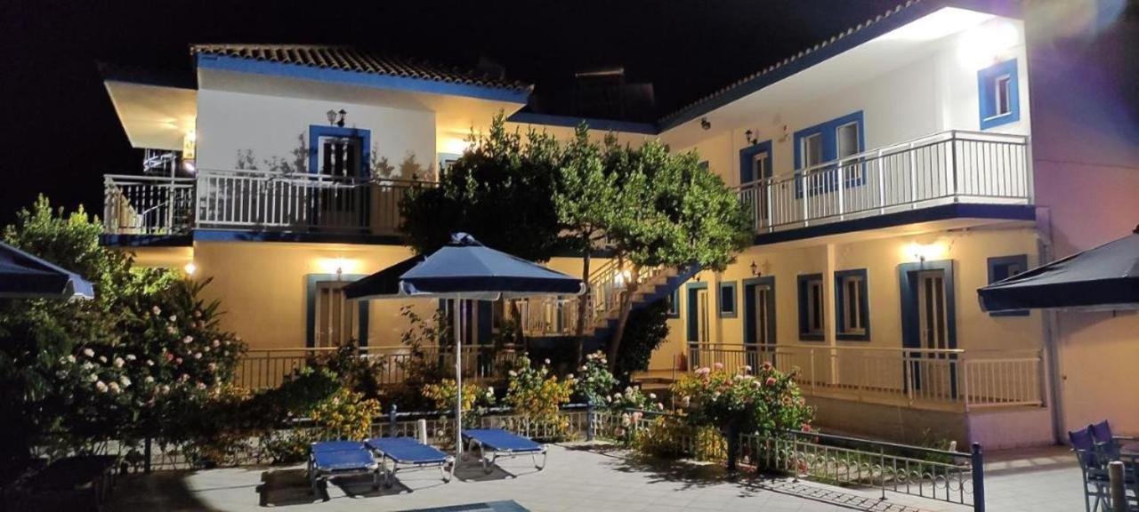 Blue White Apartments - Kefallonia Poolside Retreats Spartià Eksteriør bilde