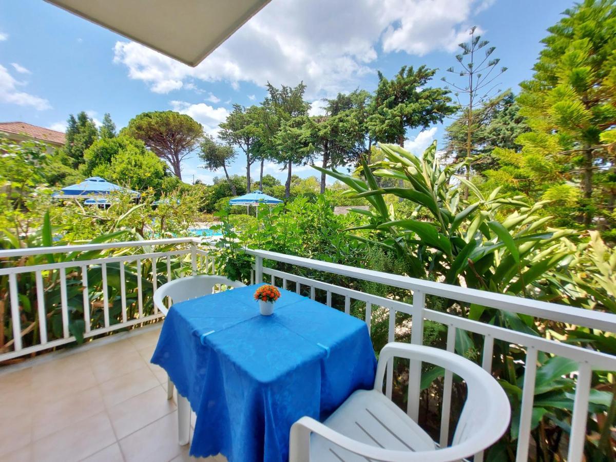Blue White Apartments - Kefallonia Poolside Retreats Spartià Eksteriør bilde
