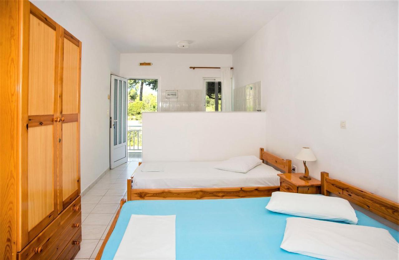 Blue White Apartments - Kefallonia Poolside Retreats Spartià Eksteriør bilde